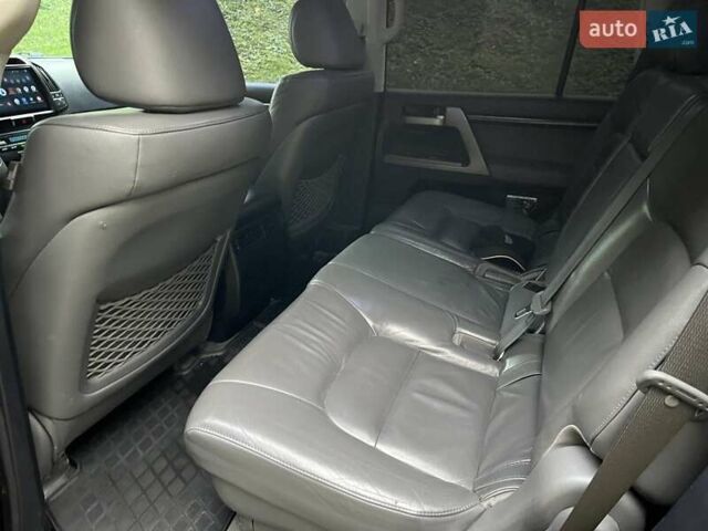 Зеленый Тойота Ленд Крузер, объемом двигателя 4.5 л и пробегом 235 тыс. км за 23500 $, фото 39 на Automoto.ua