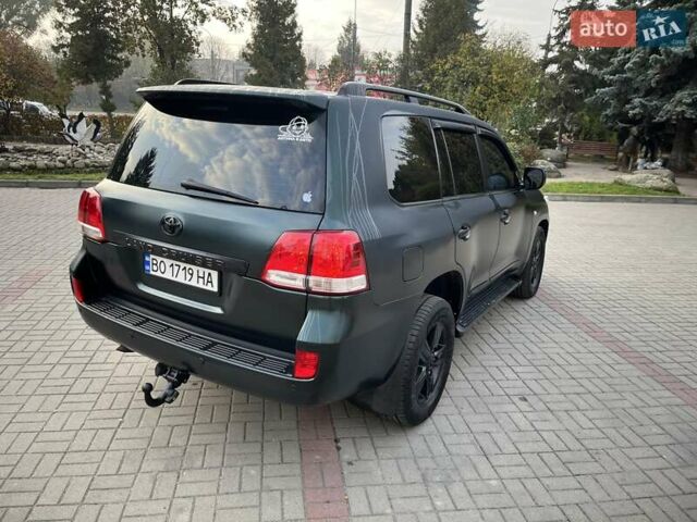 Зеленый Тойота Ленд Крузер, объемом двигателя 4.5 л и пробегом 235 тыс. км за 23500 $, фото 26 на Automoto.ua