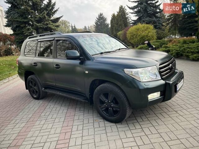 Зеленый Тойота Ленд Крузер, объемом двигателя 4.5 л и пробегом 235 тыс. км за 23500 $, фото 17 на Automoto.ua