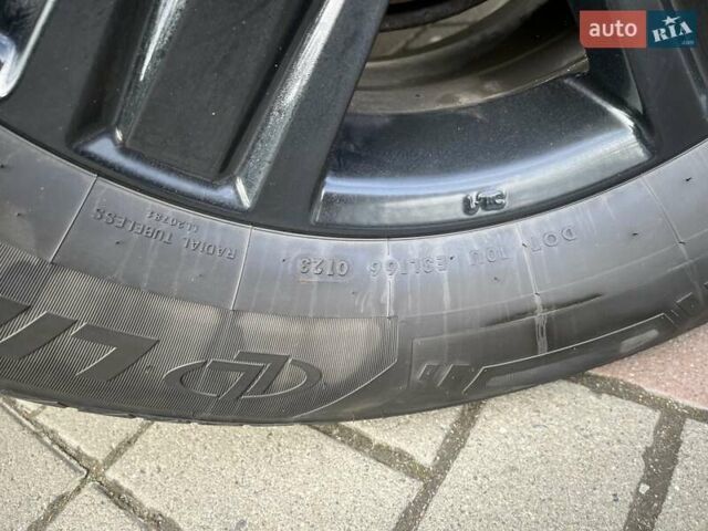 Зеленый Тойота Ленд Крузер, объемом двигателя 4.5 л и пробегом 235 тыс. км за 23500 $, фото 11 на Automoto.ua