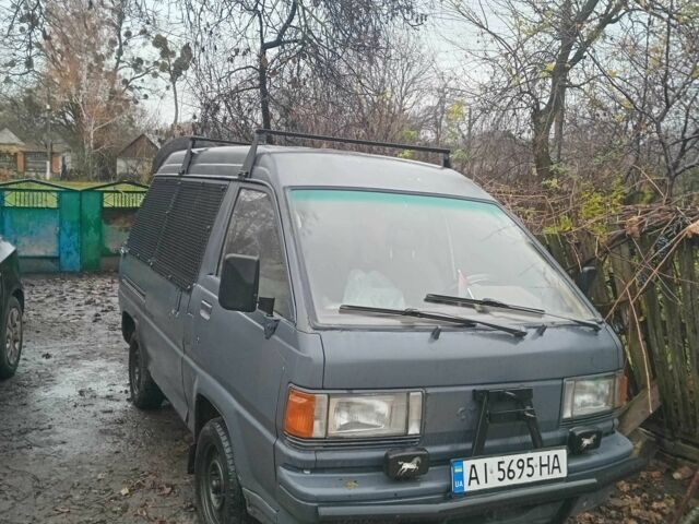 Серый Тойота Лит Айс, объемом двигателя 1.5 л и пробегом 10 тыс. км за 1476 $, фото 1 на Automoto.ua