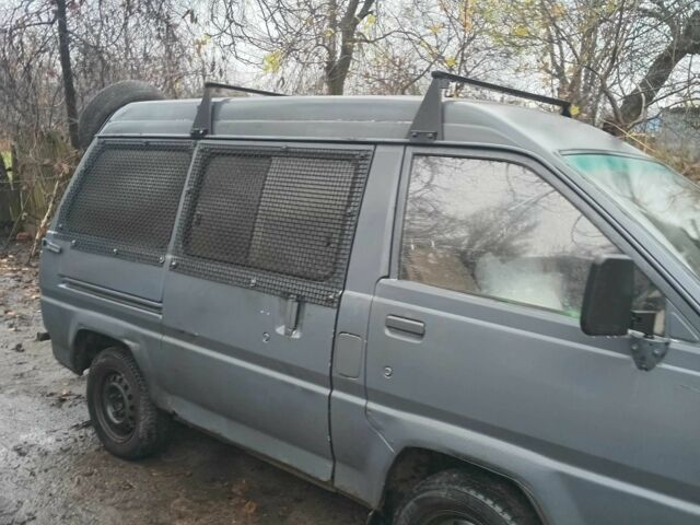 Серый Тойота Лит Айс, объемом двигателя 1.5 л и пробегом 10 тыс. км за 1476 $, фото 2 на Automoto.ua