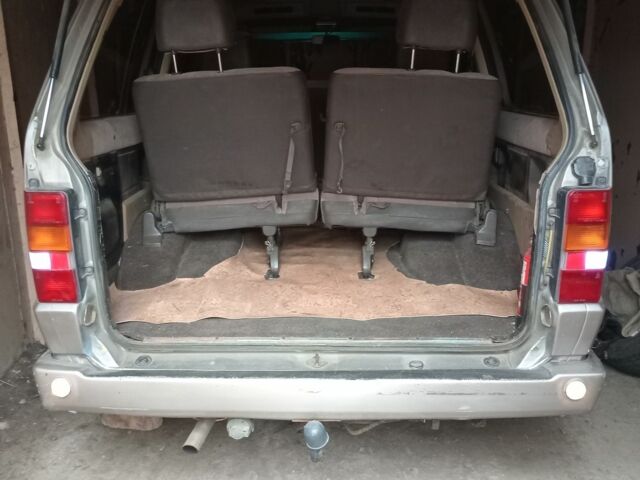 Сірий Тойота Літ Айс, об'ємом двигуна 2 л та пробігом 282 тис. км за 2130 $, фото 7 на Automoto.ua