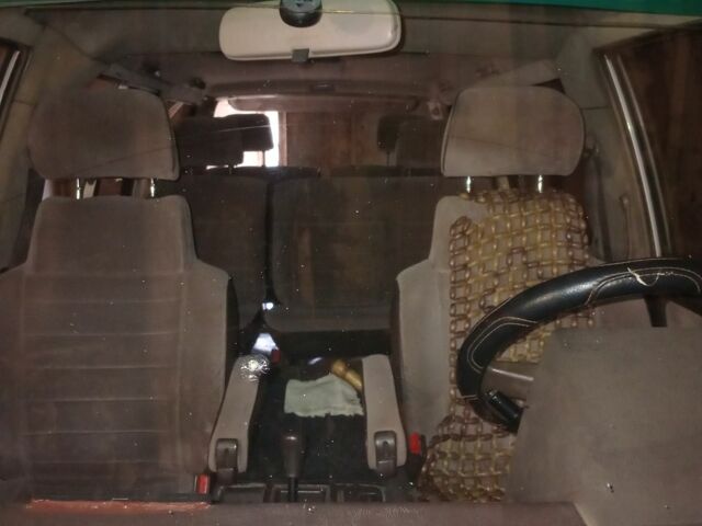 Сірий Тойота Літ Айс, об'ємом двигуна 2 л та пробігом 282 тис. км за 2130 $, фото 4 на Automoto.ua