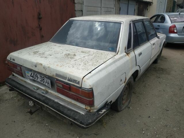 Белый Тойота Марк 2, объемом двигателя 2 л и пробегом 400 тыс. км за 1000 $, фото 7 на Automoto.ua