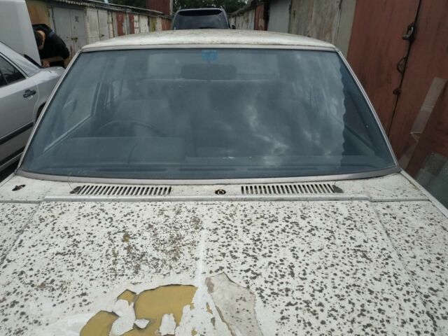 Белый Тойота Марк 2, объемом двигателя 2 л и пробегом 400 тыс. км за 1000 $, фото 1 на Automoto.ua