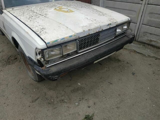 Белый Тойота Марк 2, объемом двигателя 2 л и пробегом 400 тыс. км за 1000 $, фото 2 на Automoto.ua