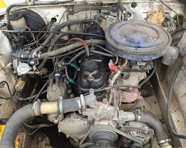 Белый Тойота Марк 2, объемом двигателя 1.8 л и пробегом 300 тыс. км за 450 $, фото 1 на Automoto.ua