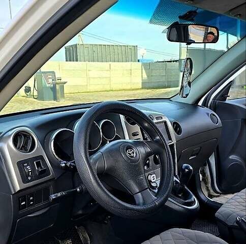 Белый Тойота Матрикс, объемом двигателя 1.8 л и пробегом 260 тыс. км за 55000 $, фото 11 на Automoto.ua