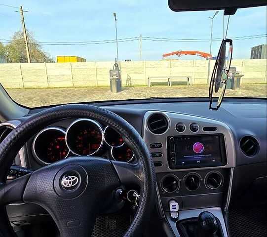 Білий Тойота Matrix, об'ємом двигуна 1.8 л та пробігом 260 тис. км за 55000 $, фото 11 на Automoto.ua