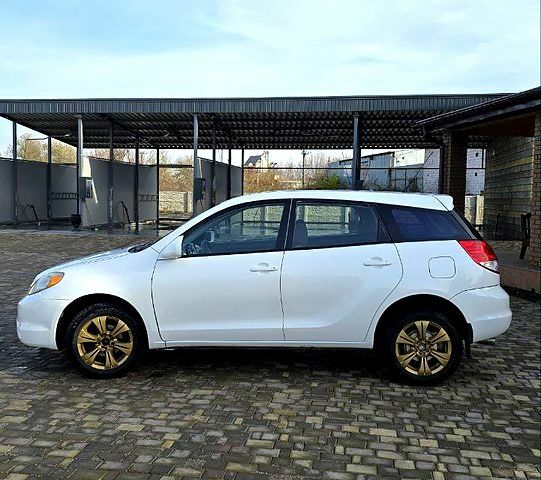 Білий Тойота Matrix, об'ємом двигуна 1.8 л та пробігом 260 тис. км за 55000 $, фото 4 на Automoto.ua
