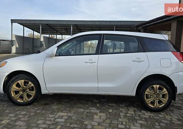 Белый Тойота Матрикс, объемом двигателя 1.79 л и пробегом 200 тыс. км за 5500 $, фото 6 на Automoto.ua