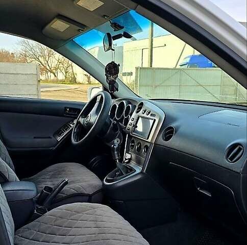 Белый Тойота Матрикс, объемом двигателя 1.8 л и пробегом 260 тыс. км за 55000 $, фото 6 на Automoto.ua