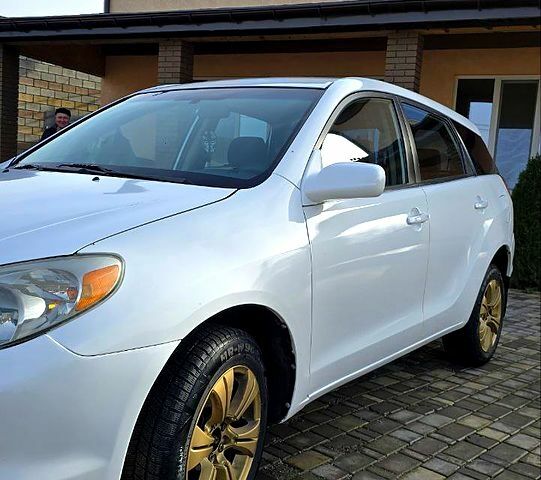 Білий Тойота Matrix, об'ємом двигуна 1.8 л та пробігом 260 тис. км за 55000 $, фото 1 на Automoto.ua