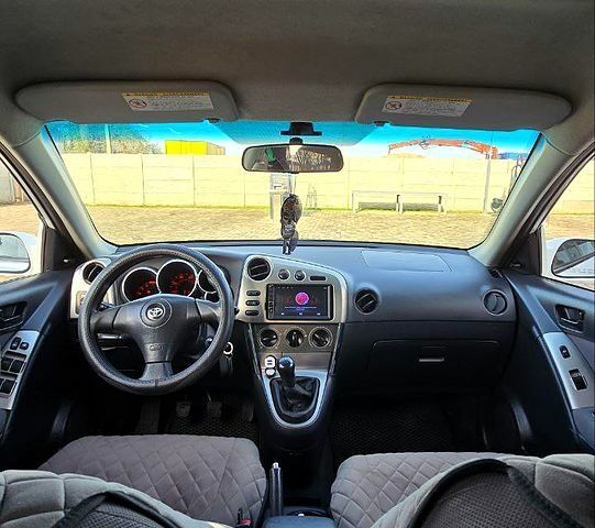 Білий Тойота Matrix, об'ємом двигуна 1.8 л та пробігом 260 тис. км за 55000 $, фото 10 на Automoto.ua