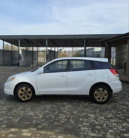 Белый Тойота Матрикс, объемом двигателя 1.79 л и пробегом 200 тыс. км за 5500 $, фото 7 на Automoto.ua