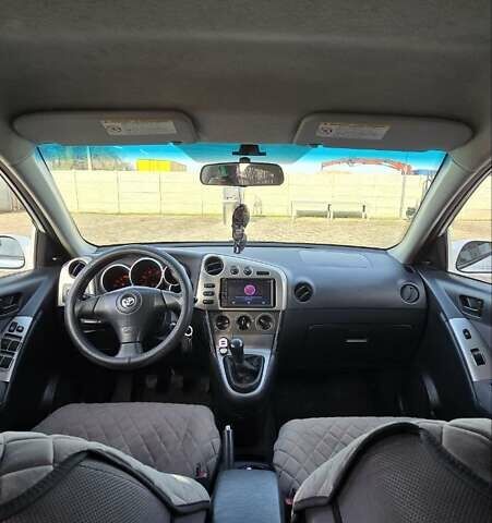 Белый Тойота Матрикс, объемом двигателя 1.79 л и пробегом 200 тыс. км за 5500 $, фото 14 на Automoto.ua