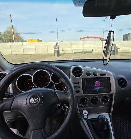 Белый Тойота Матрикс, объемом двигателя 1.79 л и пробегом 200 тыс. км за 5500 $, фото 12 на Automoto.ua