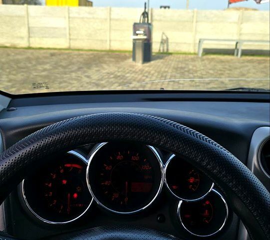 Білий Тойота Matrix, об'ємом двигуна 1.8 л та пробігом 260 тис. км за 55000 $, фото 8 на Automoto.ua