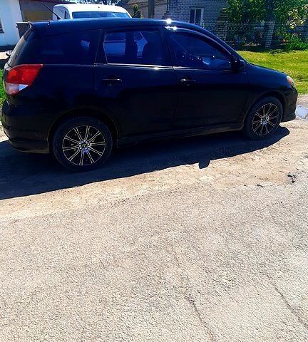 Черный Тойота Матрикс, объемом двигателя 1.8 л и пробегом 153 тыс. км за 5500 $, фото 4 на Automoto.ua