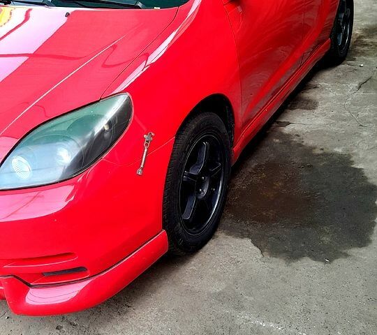 Красный Тойота Матрикс, объемом двигателя 1.8 л и пробегом 285 тыс. км за 4600 $, фото 2 на Automoto.ua