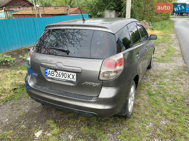 Серый Тойота Матрикс, объемом двигателя 1.8 л и пробегом 300 тыс. км за 4600 $, фото 6 на Automoto.ua