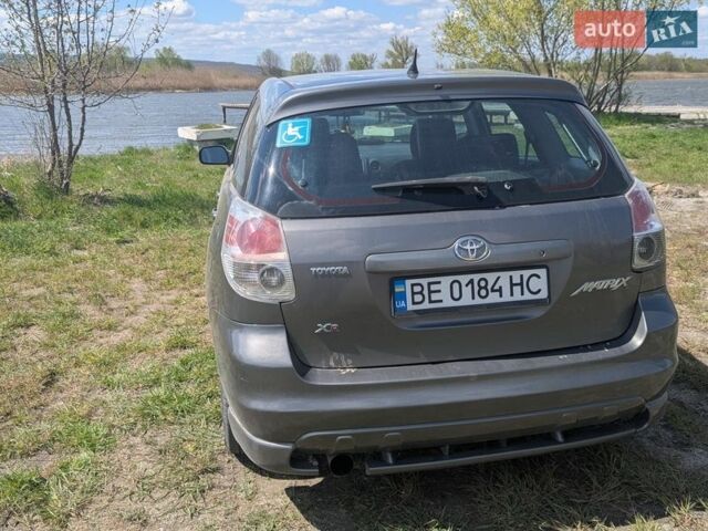 Серый Тойота Матрикс, объемом двигателя 1.79 л и пробегом 170 тыс. км за 6200 $, фото 2 на Automoto.ua