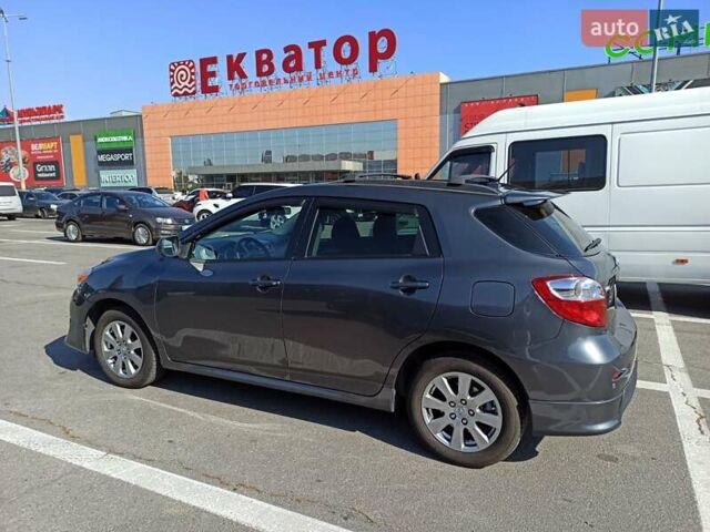 Сірий Тойота Matrix, об'ємом двигуна 2.36 л та пробігом 153 тис. км за 10300 $, фото 3 на Automoto.ua