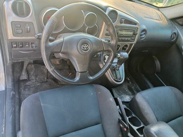 Серый Тойота Матрикс, объемом двигателя 0 л и пробегом 200 тыс. км за 3800 $, фото 3 на Automoto.ua