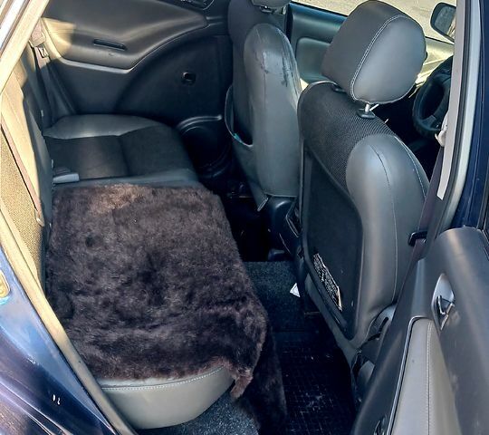 Синий Тойота Матрикс, объемом двигателя 1.8 л и пробегом 300 тыс. км за 4000 $, фото 5 на Automoto.ua