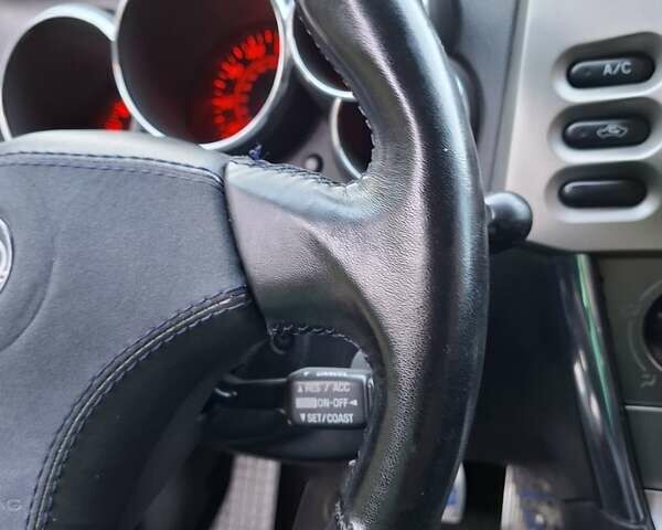 Синій Тойота Matrix, об'ємом двигуна 1.8 л та пробігом 247 тис. км за 4700 $, фото 22 на Automoto.ua