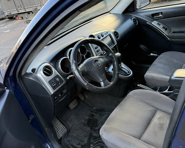Синій Тойота Matrix, об'ємом двигуна 1.79 л та пробігом 250 тис. км за 4999 $, фото 11 на Automoto.ua