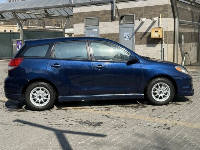 Синій Тойота Matrix, об'ємом двигуна 1.8 л та пробігом 280 тис. км за 4400 $, фото 6 на Automoto.ua