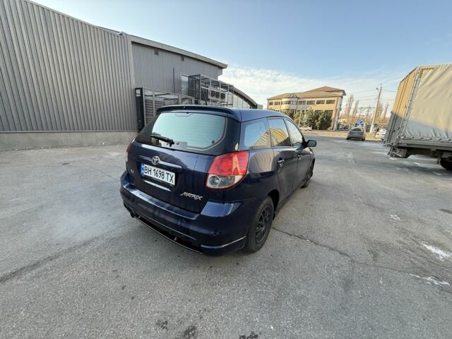 Синій Тойота Matrix, об'ємом двигуна 1.8 л та пробігом 250 тис. км за 4999 $, фото 6 на Automoto.ua