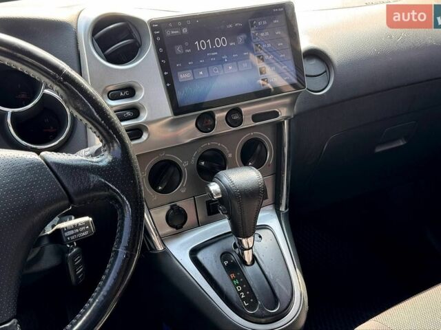 Синій Тойота Matrix, об'ємом двигуна 1.8 л та пробігом 267 тис. км за 5800 $, фото 17 на Automoto.ua