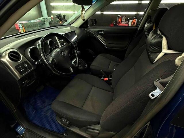 Синій Тойота Matrix, об'ємом двигуна 1.8 л та пробігом 167 тис. км за 5800 $, фото 4 на Automoto.ua