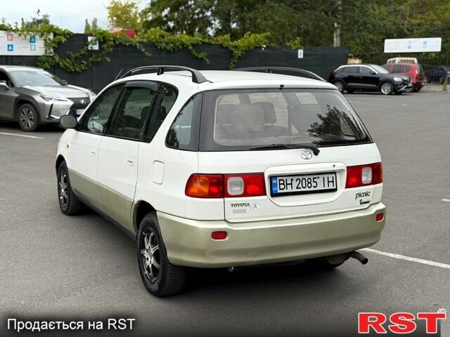 Белый Тойота Пикник, объемом двигателя 2 л и пробегом 0 тыс. км за 2950 $, фото 3 на Automoto.ua