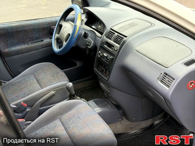 Белый Тойота Пикник, объемом двигателя 2 л и пробегом 0 тыс. км за 2950 $, фото 5 на Automoto.ua