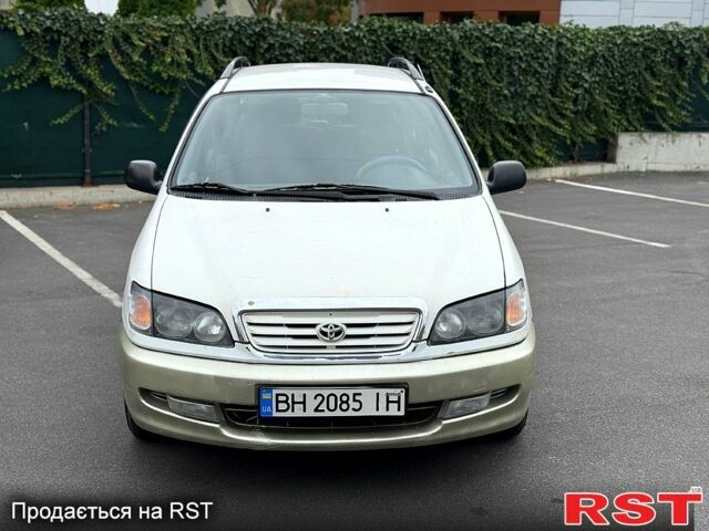 Белый Тойота Пикник, объемом двигателя 2 л и пробегом 0 тыс. км за 2950 $, фото 1 на Automoto.ua