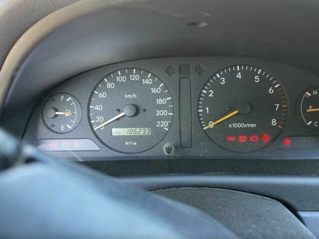 Серый Тойота Пикник, объемом двигателя 0 л и пробегом 190 тыс. км за 2000 $, фото 7 на Automoto.ua