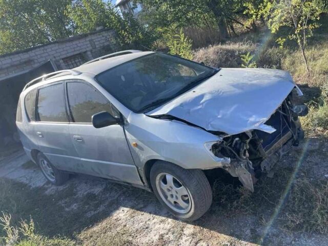 Серый Тойота Пикник, объемом двигателя 0 л и пробегом 190 тыс. км за 2000 $, фото 1 на Automoto.ua