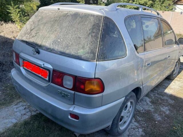 Серый Тойота Пикник, объемом двигателя 0 л и пробегом 190 тыс. км за 2000 $, фото 3 на Automoto.ua