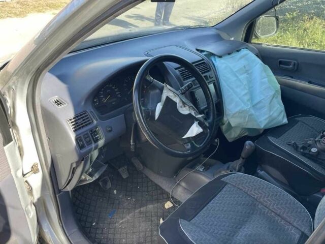 Серый Тойота Пикник, объемом двигателя 0 л и пробегом 190 тыс. км за 2000 $, фото 6 на Automoto.ua