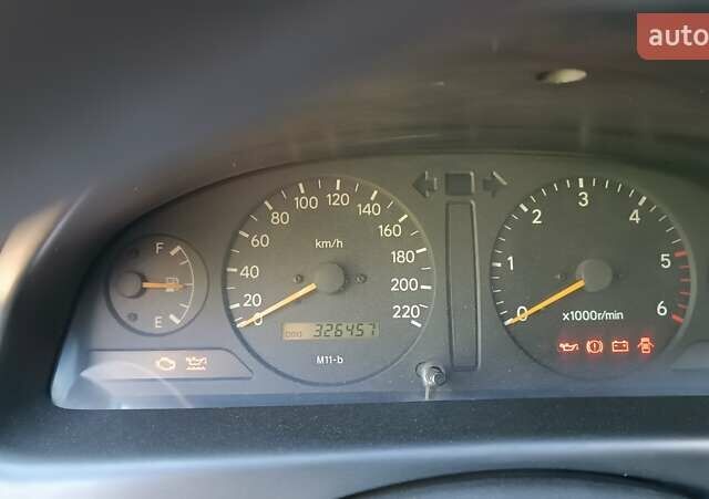 Синий Тойота Пикник, объемом двигателя 2.2 л и пробегом 320 тыс. км за 3100 $, фото 2 на Automoto.ua