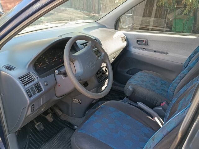 Синий Тойота Пикник, объемом двигателя 0 л и пробегом 320 тыс. км за 3500 $, фото 4 на Automoto.ua