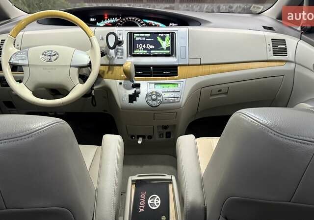 Белый Тойота Превиа, объемом двигателя 2.36 л и пробегом 182 тыс. км за 9500 $, фото 86 на Automoto.ua