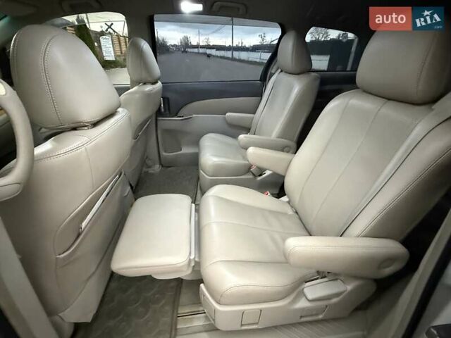 Белый Тойота Превиа, объемом двигателя 2.36 л и пробегом 182 тыс. км за 9500 $, фото 46 на Automoto.ua