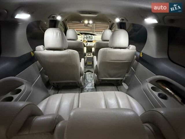 Белый Тойота Превиа, объемом двигателя 2.36 л и пробегом 182 тыс. км за 9500 $, фото 71 на Automoto.ua