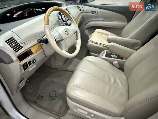 Белый Тойота Превиа, объемом двигателя 2.36 л и пробегом 182 тыс. км за 9500 $, фото 35 на Automoto.ua