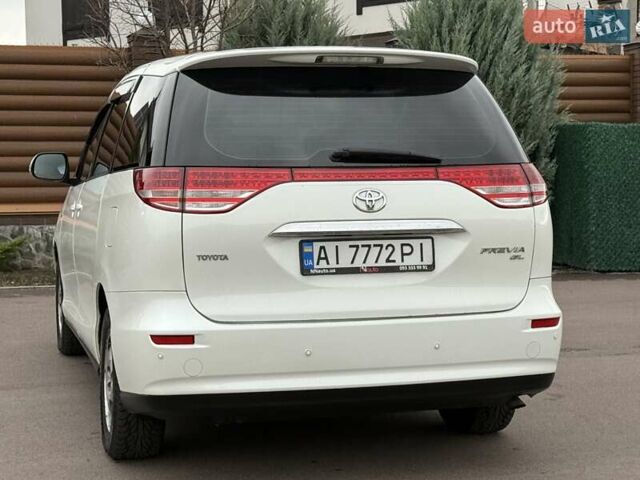 Белый Тойота Превиа, объемом двигателя 2.36 л и пробегом 182 тыс. км за 9500 $, фото 23 на Automoto.ua